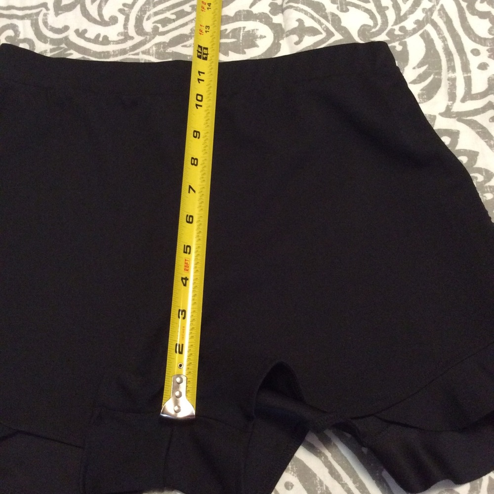 Kimmie Ruffle Rhinestone Short - Picture 8 of 11